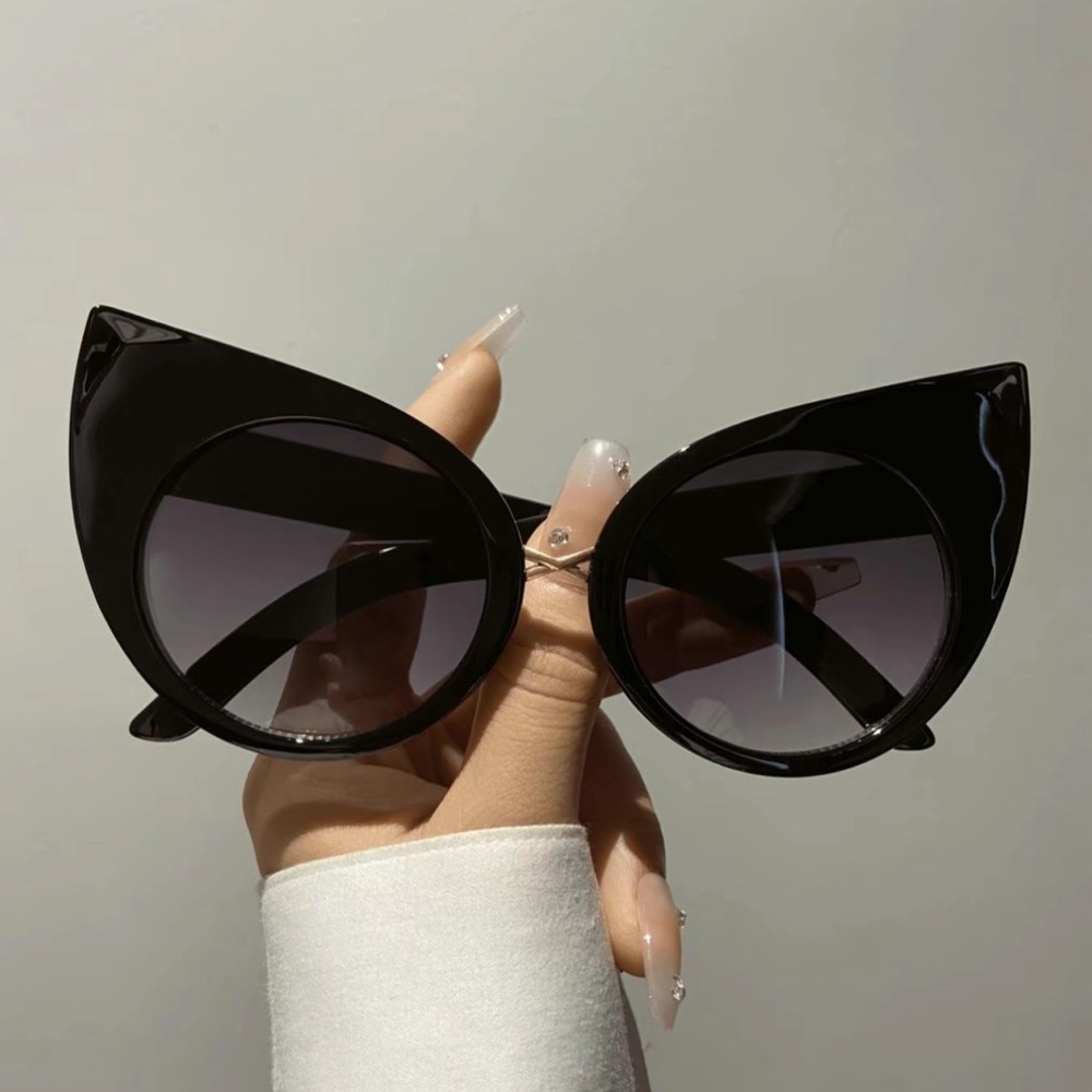 New Arrival Sunglasses “Retro Cutie”🕶️